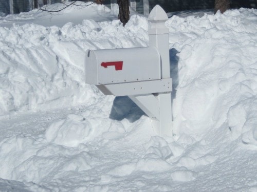 mailbox-snow