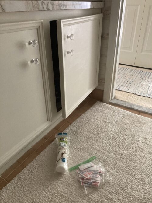 bathroom-cabinet