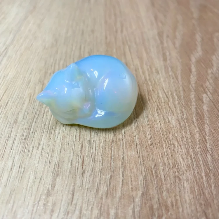 opalite-cat-figurine